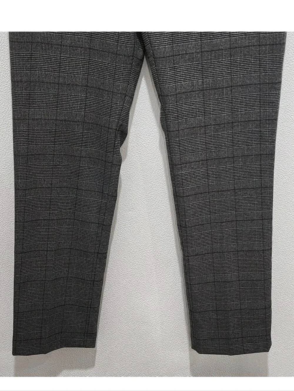 Tommy Hilfiger Dress Pants Mens 30x30 Gray Plaid TH Flex Stretch Flat Front NWT